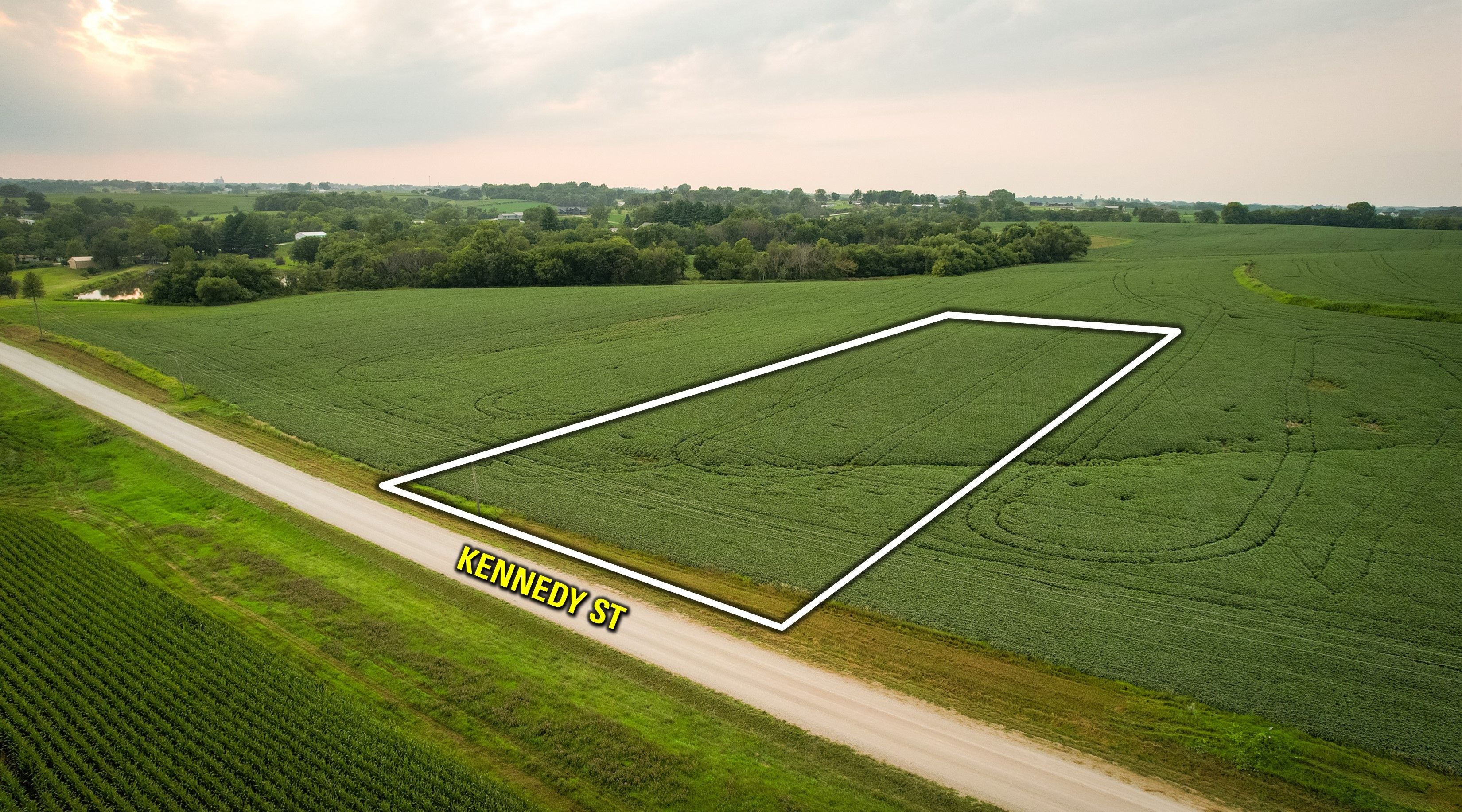 Listing Photo: East 3